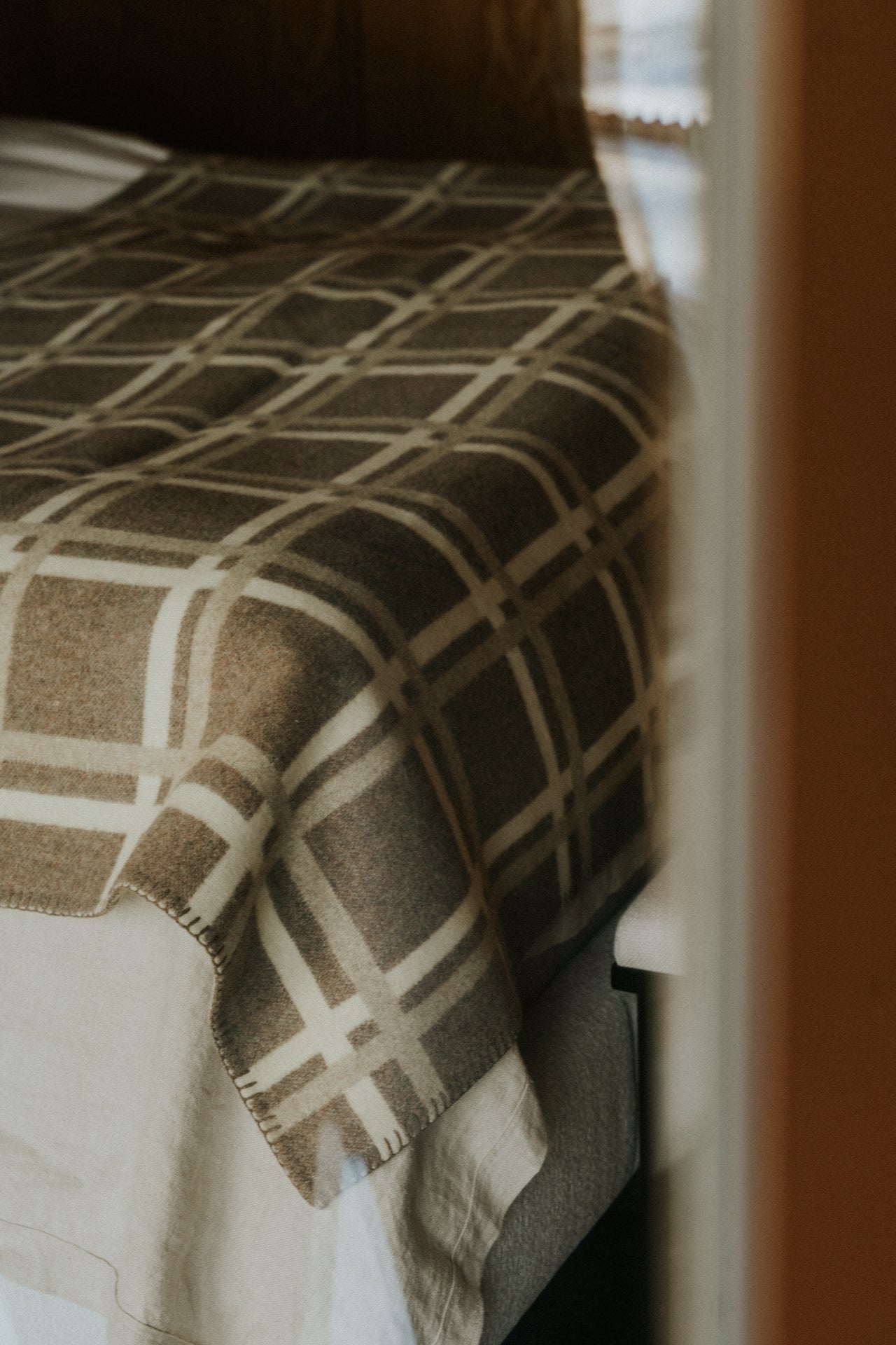 Sigvard Bernadotte Bedspread, Sand