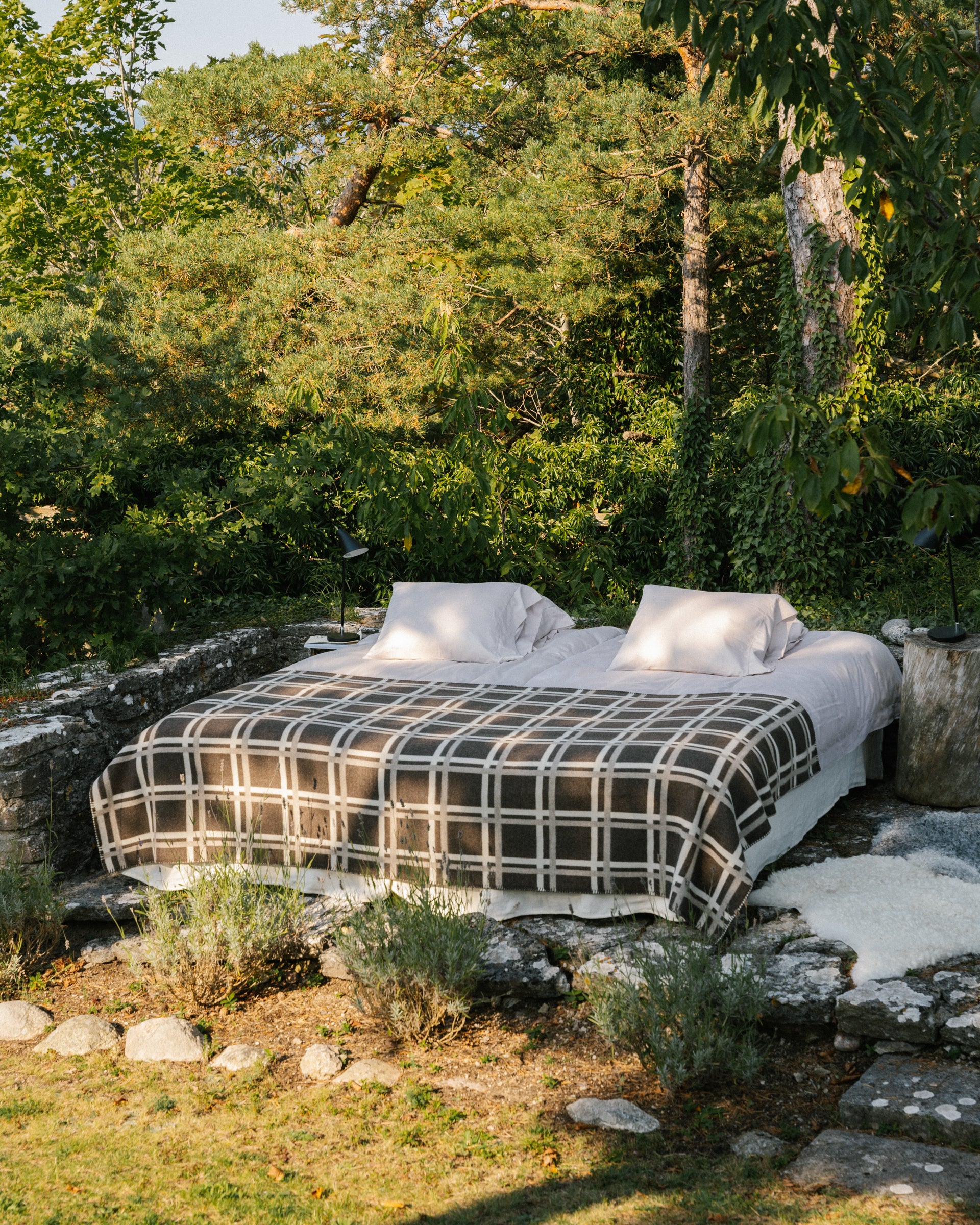 Sigvard Bernadotte Bedspread, Mullvad
