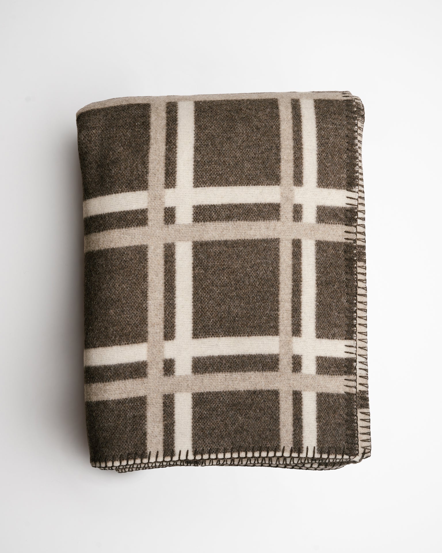 Sigvard Bernadotte Bedspread, Mullvad
