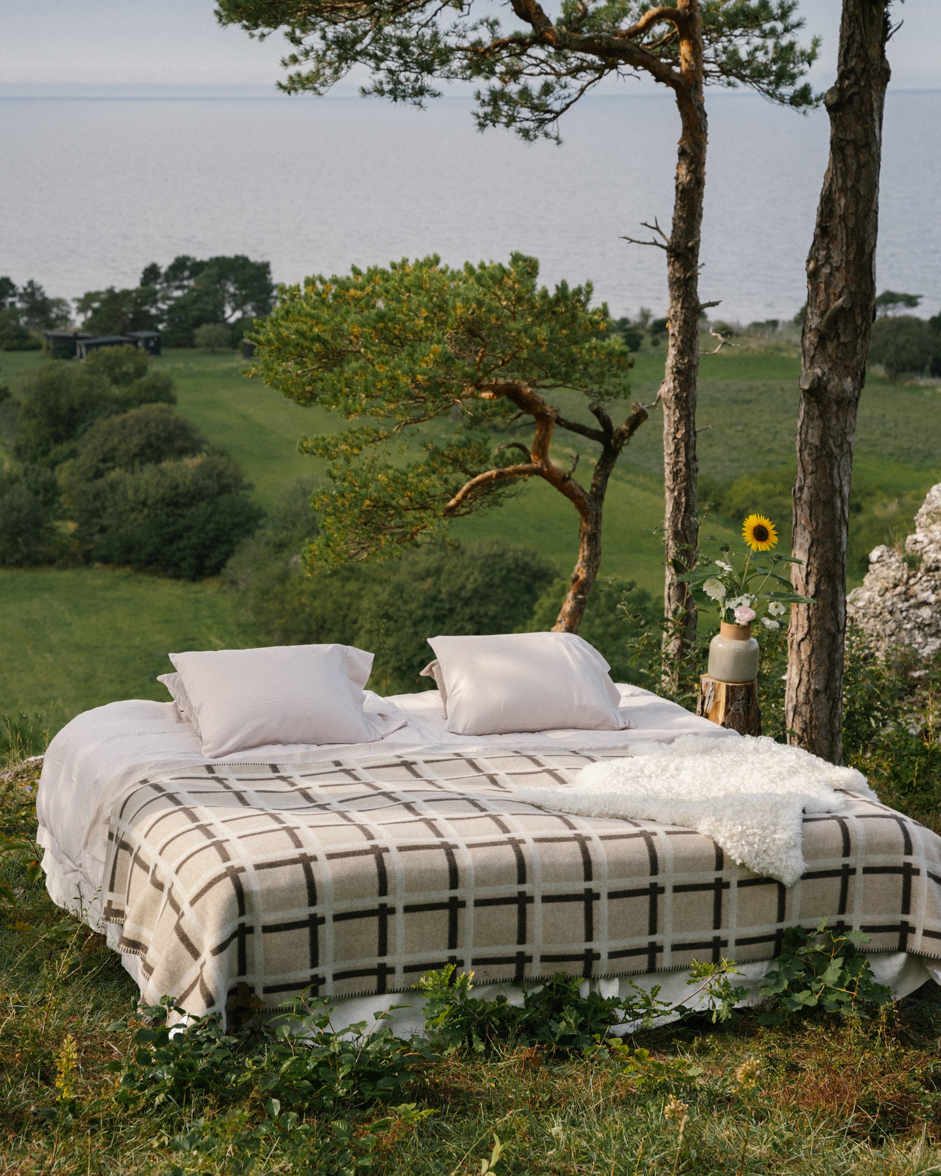 Sigvard Bernadotte Bedspread, Mullvad